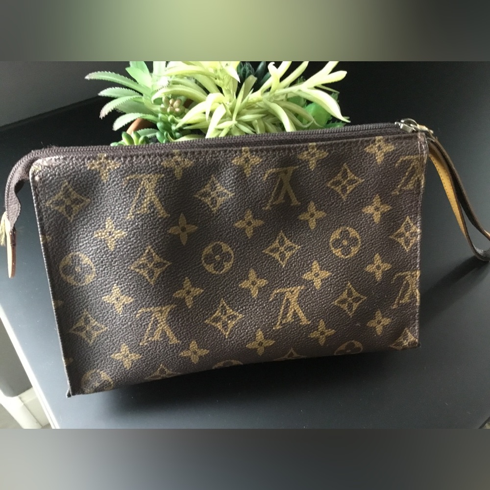 Nice wristlet - Picture 2 of 4